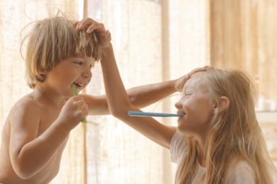 cuándo empezar a cepillar los dientes a los niños